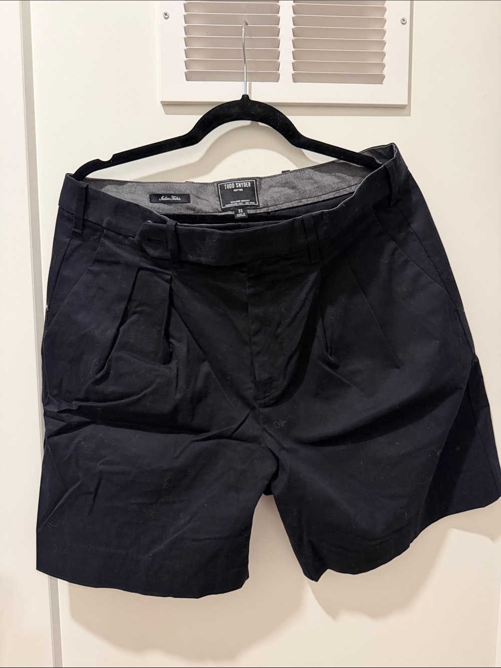 Todd Snyder Cotton Black Pleated men’s Shorts